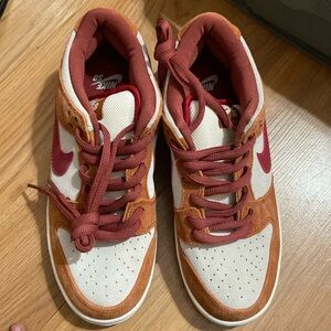 Nike dunks dark russet